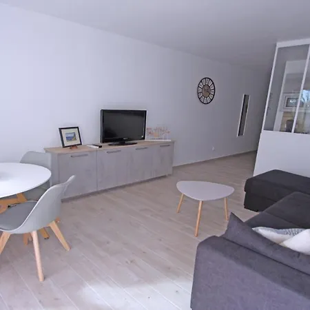 Palais De La Apartment